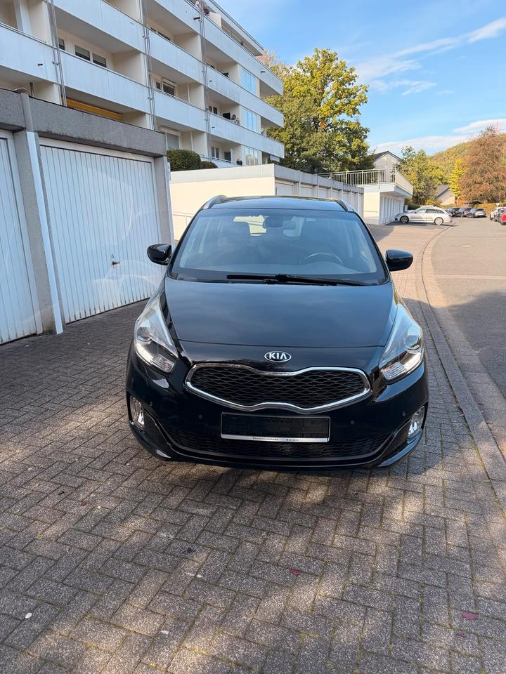 Kia Carens 2015 — interior