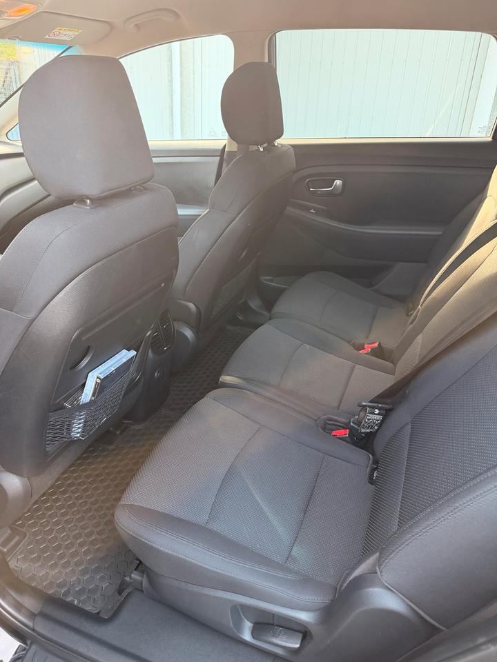 Kia Carens 2015 — photo 5
