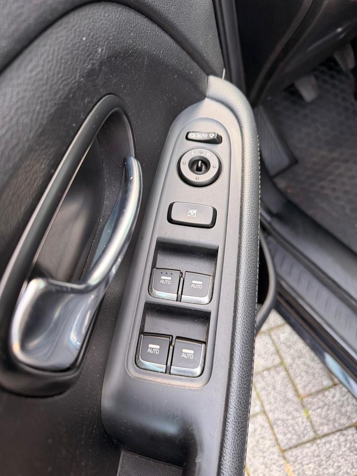 Kia Carens 2015 — photo 7