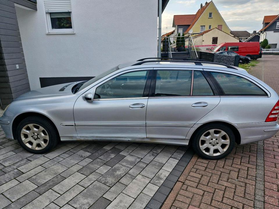 Mercedes Benz C 180 2006 — вигляд ззаду