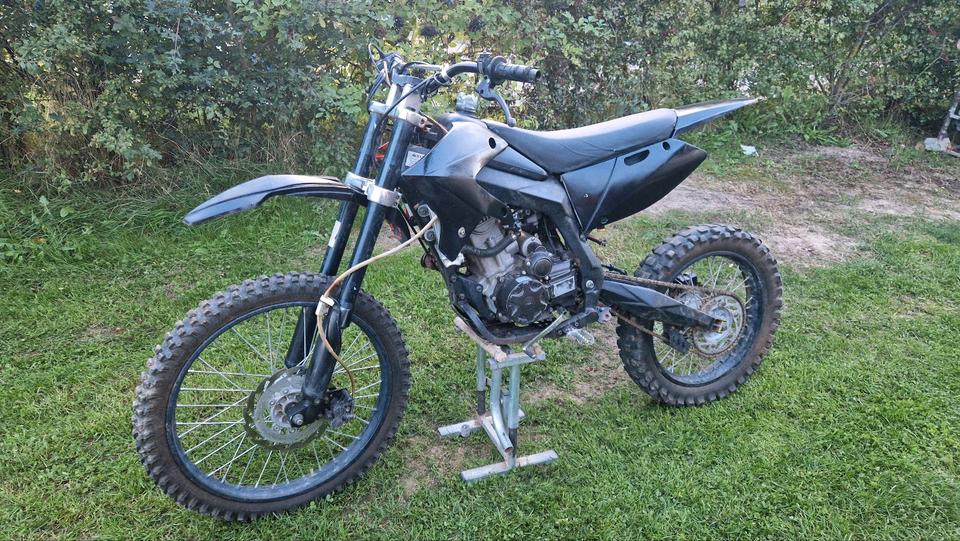 Weitere Motorräder Gelöscht • Motocross, Dirt Bike, 250 ccm 2010 — rear view