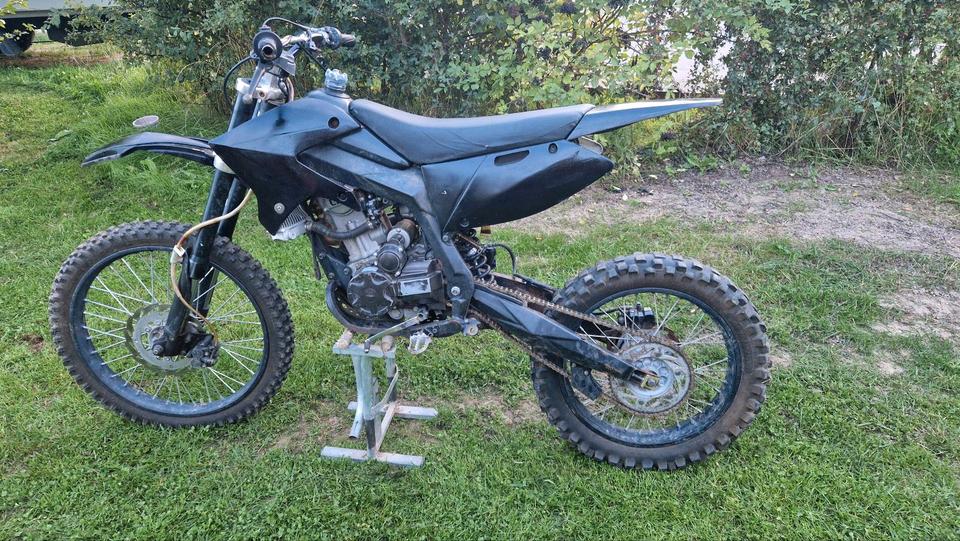 Weitere Motorräder Gelöscht • Motocross, Dirt Bike, 250 ccm 2010 — interior