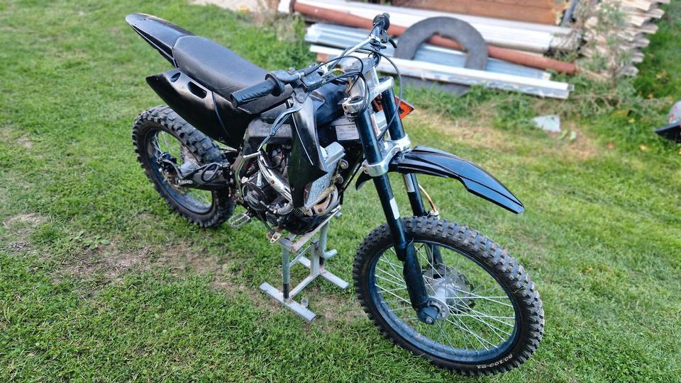 Weitere Motorräder Gelöscht • Motocross, Dirt Bike, 250 ccm 2010 — engine 250 ccm