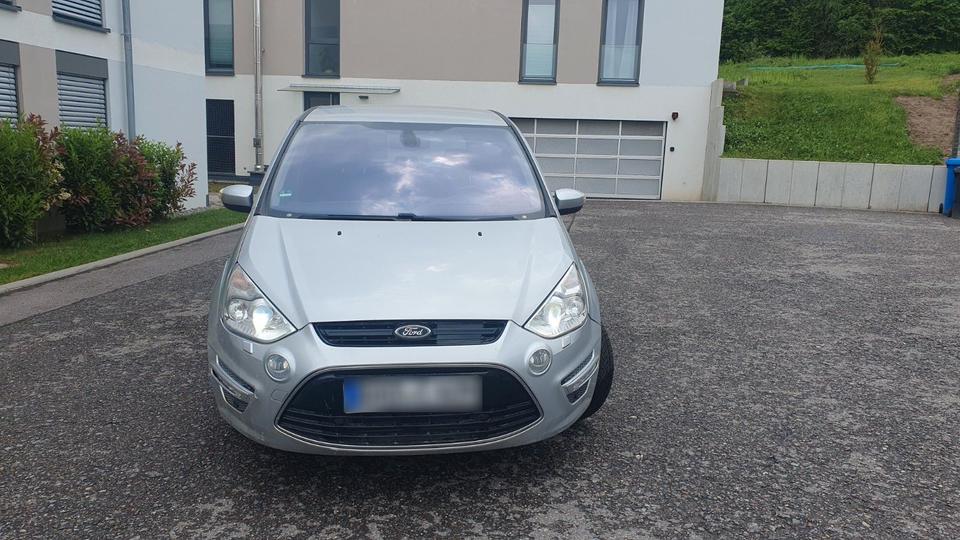 Ford S-Max 2011 — салон