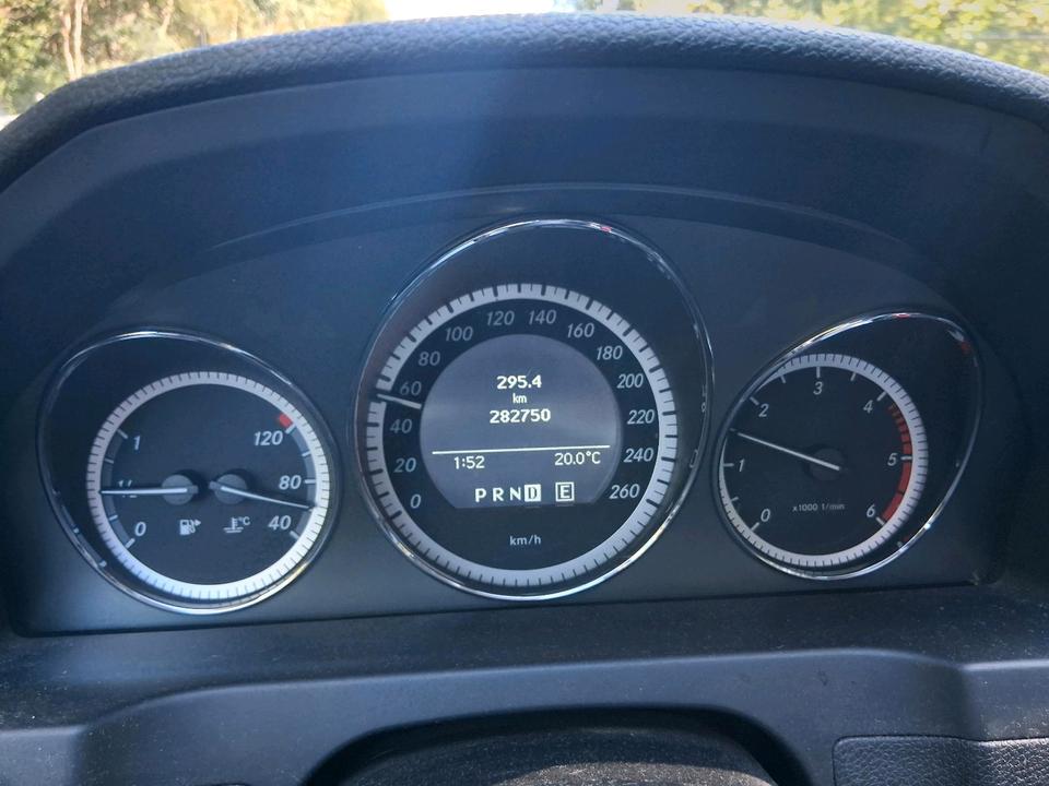Mercedes Benz C 220 2011 — photo 11