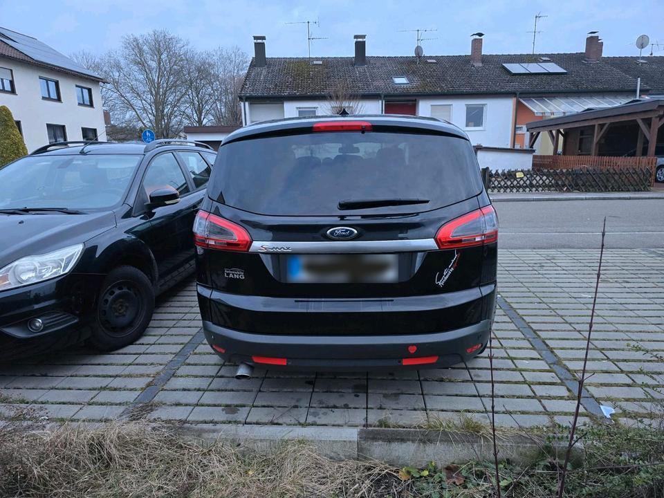 Ford S-Max 2011 — вигляд ззаду