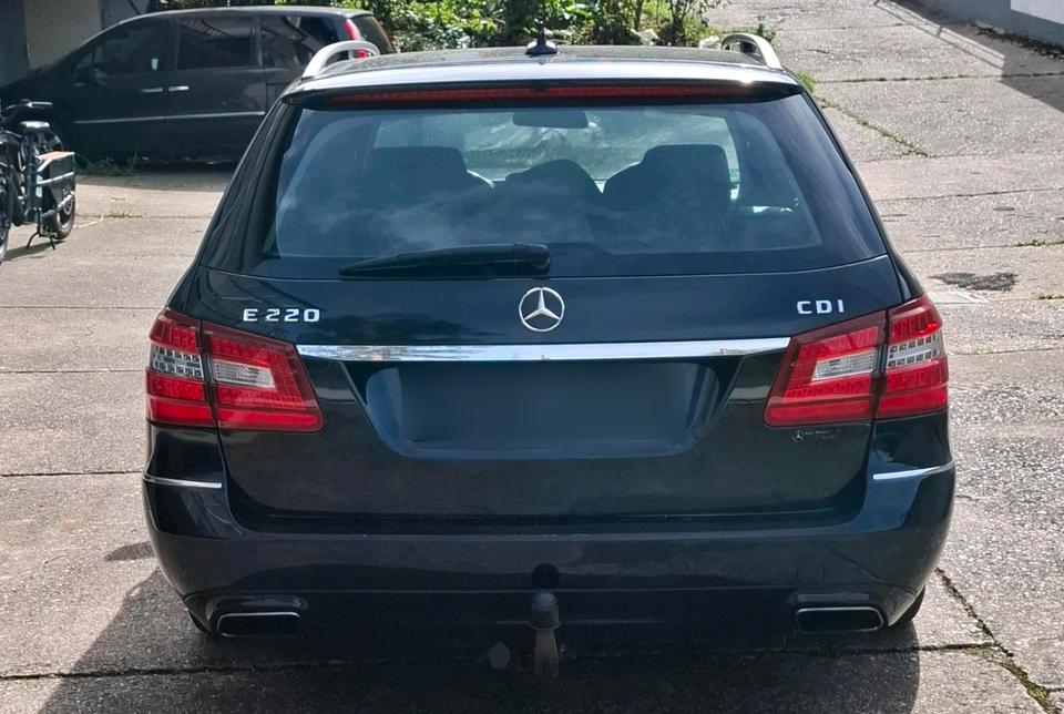 Mercedes Benz E 220 2012 — photo 5