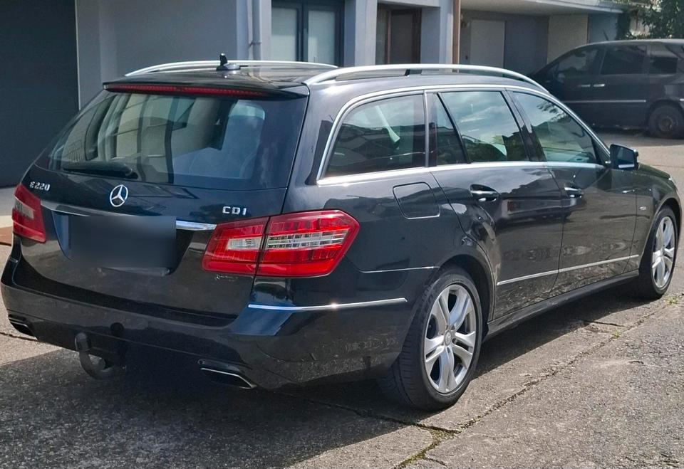 Mercedes Benz E 220 2012 — photo 6