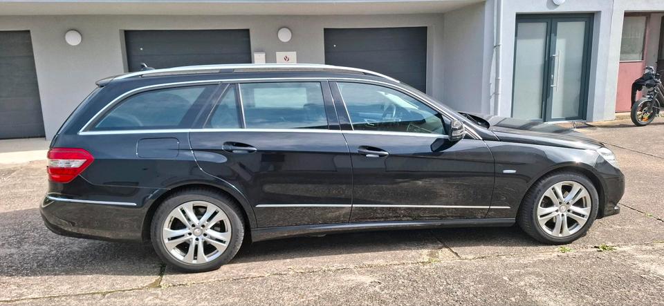 Mercedes Benz E 220 2012 — photo 7