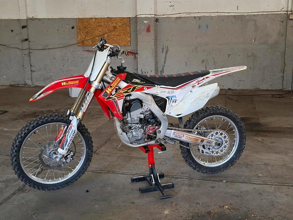 Honda CRF250F Motocross 2015 — двигун 250 ccm