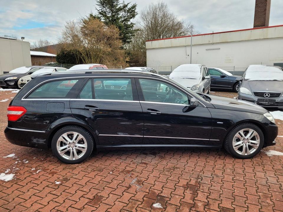 Mercedes Benz E 200 2010 — двигун