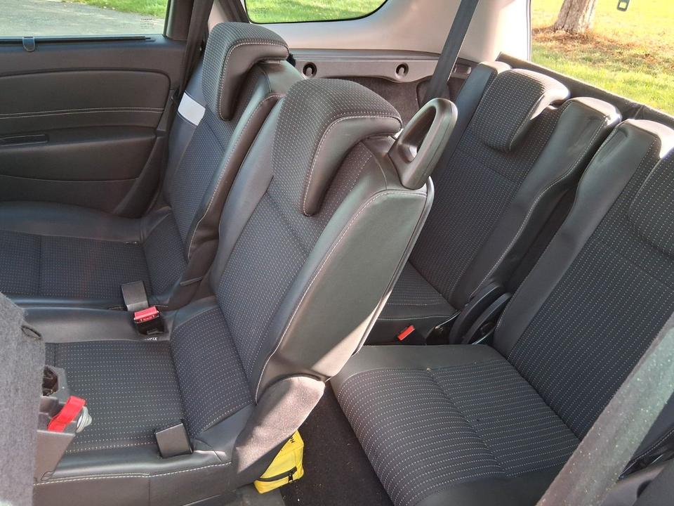 Renault Grand Scenic 2012 — photo 10