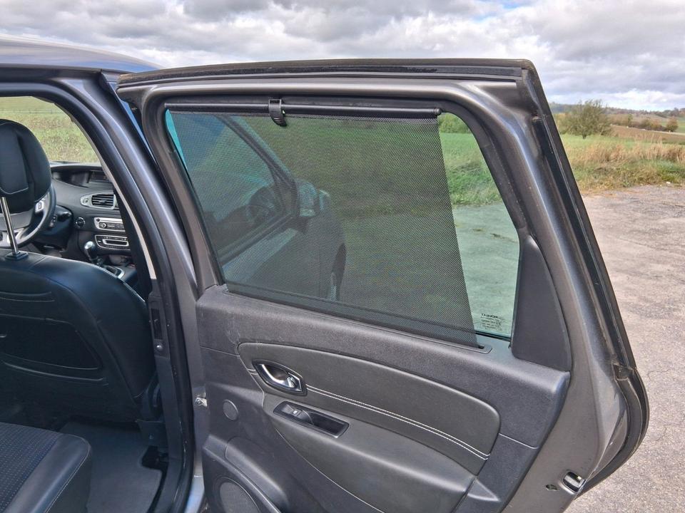 Renault Grand Scenic 2012 — photo 11