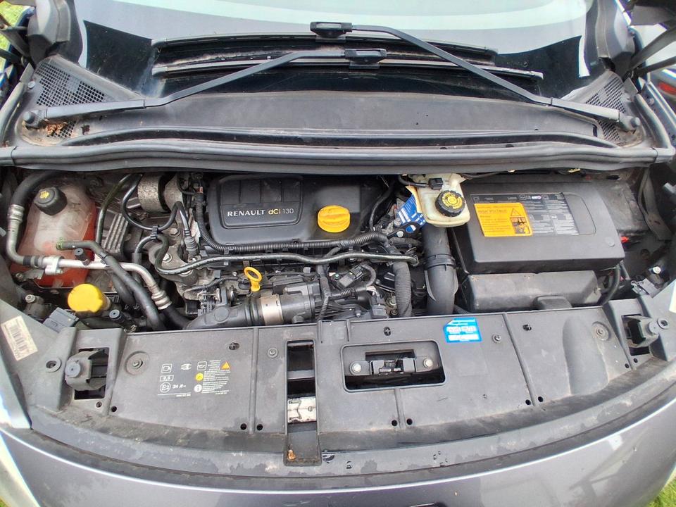 Renault Grand Scenic 2012 — photo 12