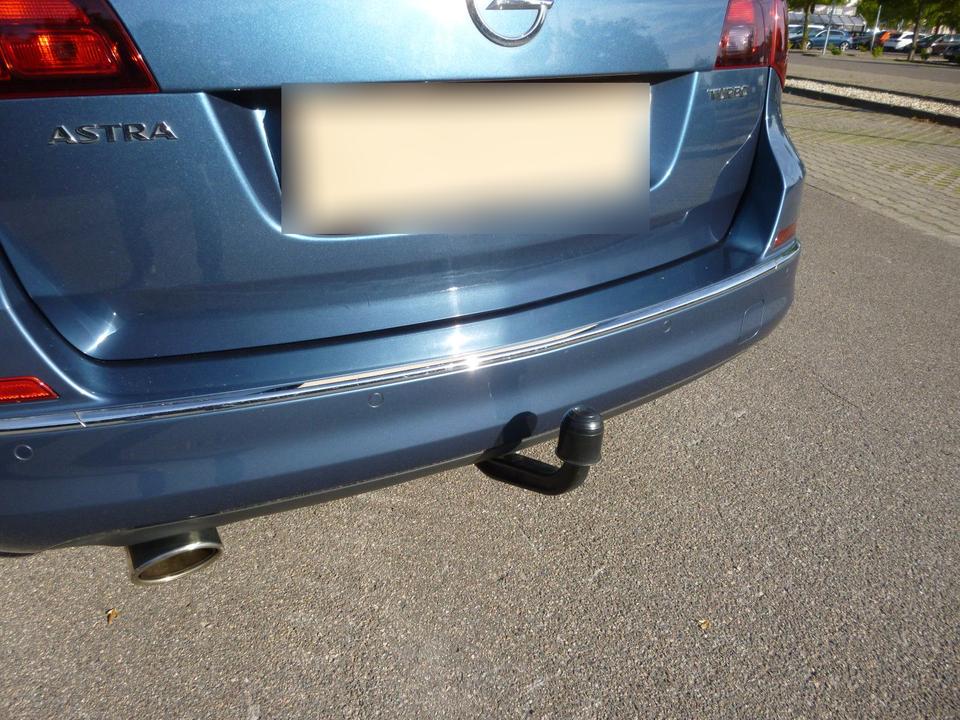 Opel Astra 2014 — photo 7