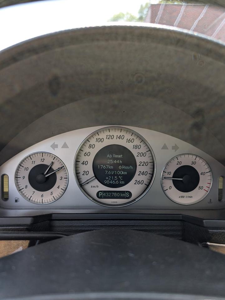 Mercedes Benz Weitere E-Klasse 2008 — photo 8