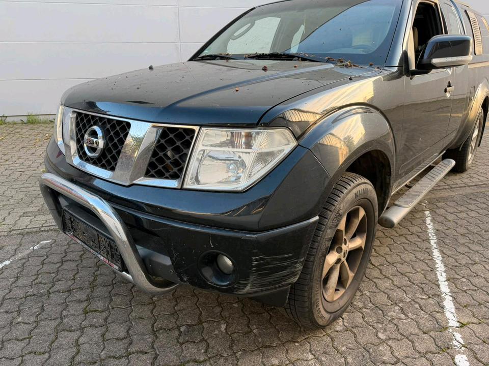 Nissan Navara 2009 — photo 11