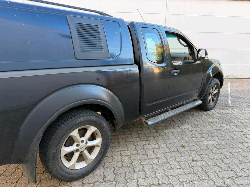 Nissan Navara 2009 — engine