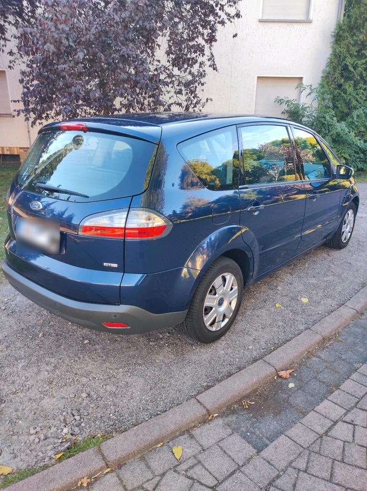 Ford S-Max 2009 — interior
