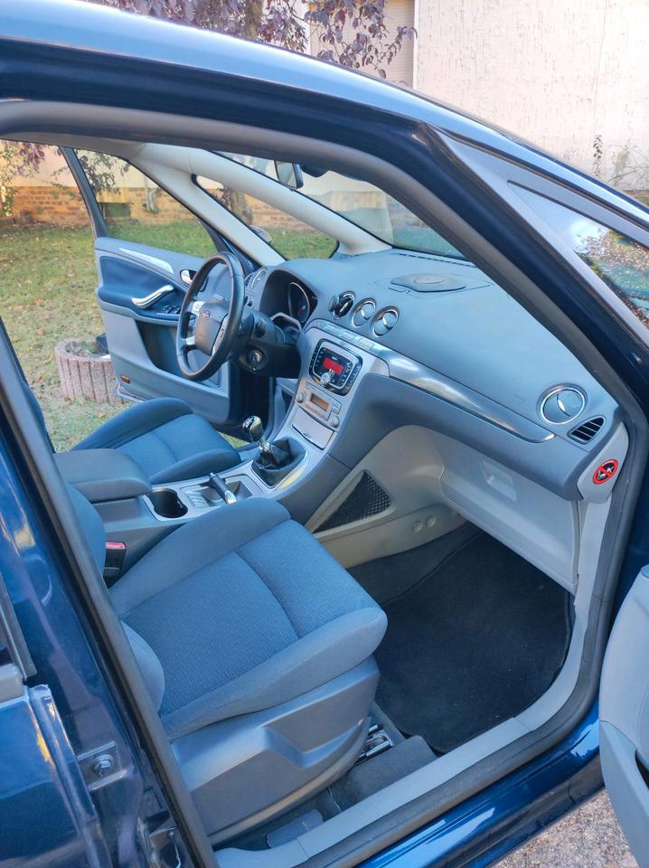 Ford S-Max 2009 — photo 7