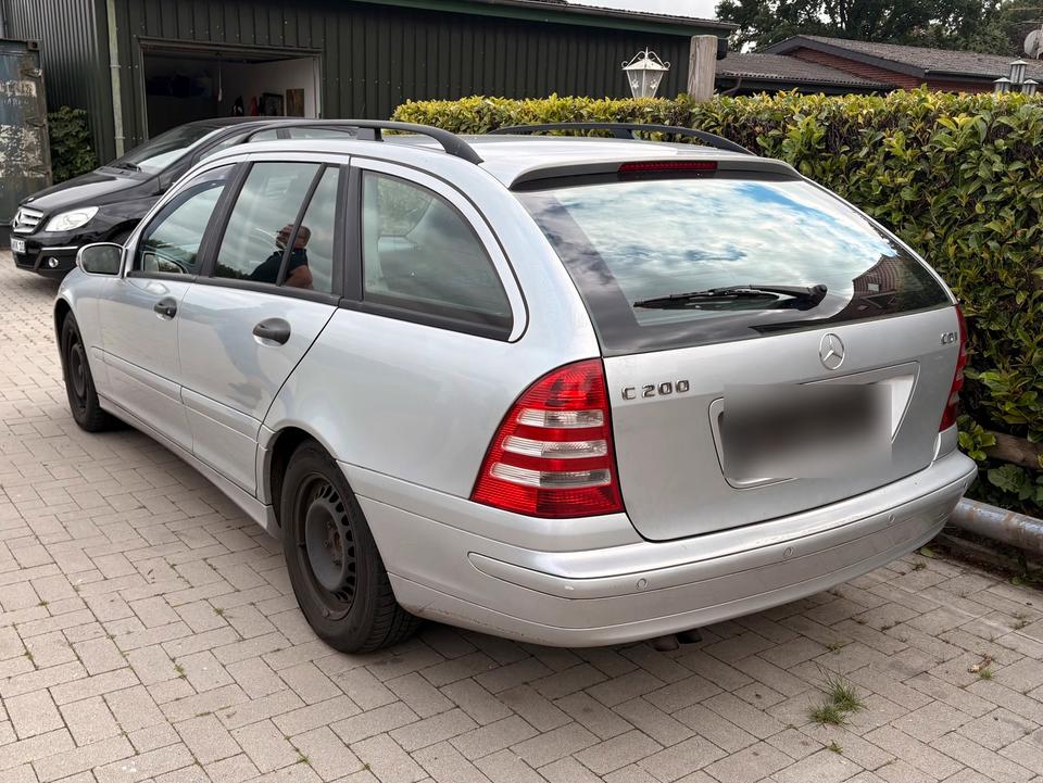Mercedes Benz C 200 2006 — rear view