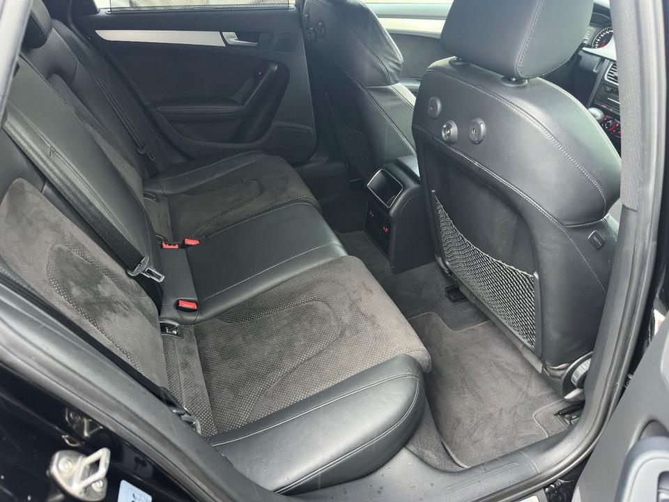 Audi A4 2010 — photo 10