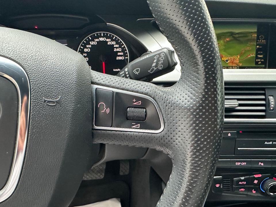 Audi A4 2010 — photo 16