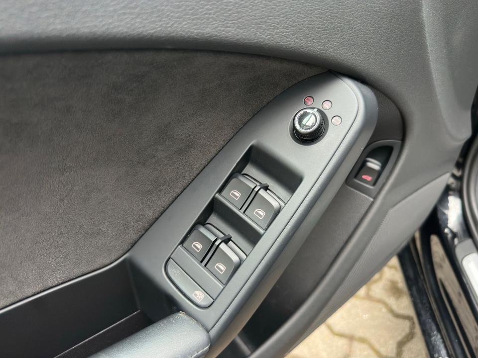 Audi A4 2010 — photo 17