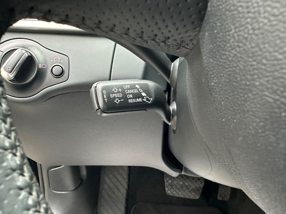 Audi A4 2010 — photo 18