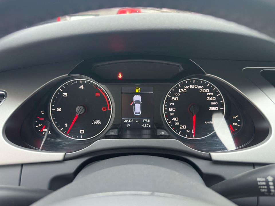 Audi A4 2010 — photo 19
