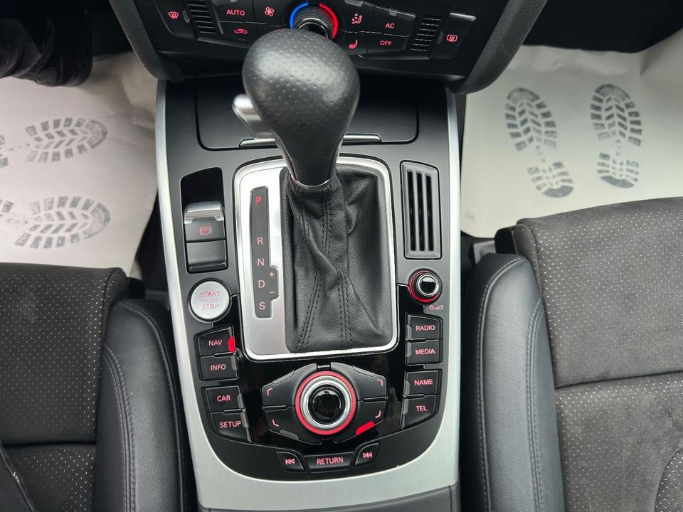 Audi A4 2010 — photo 21