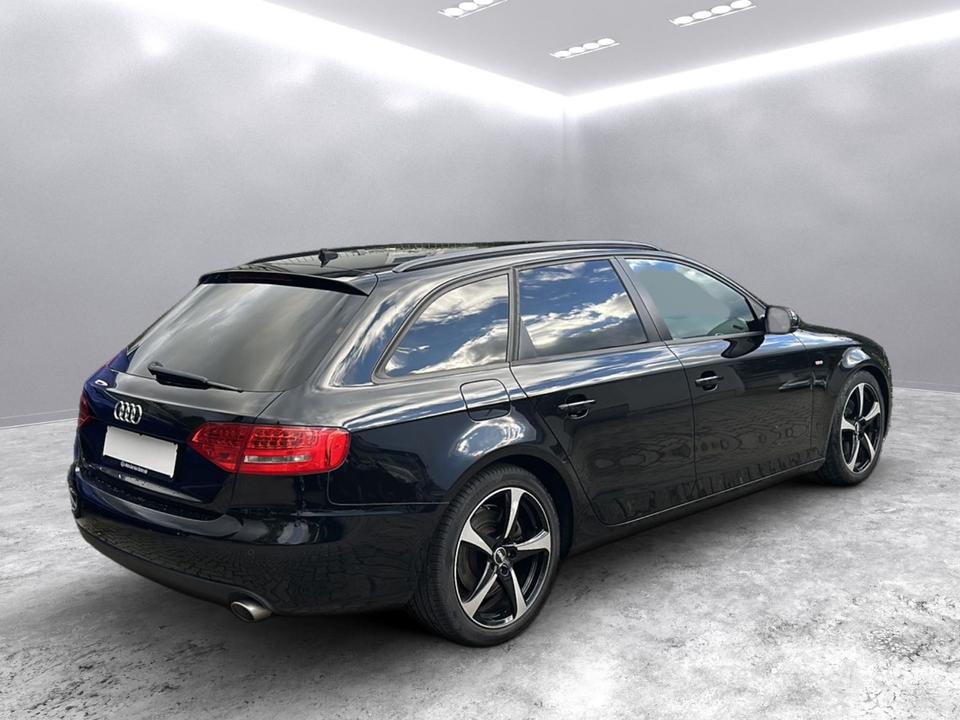 Audi A4 2010 — photo 5
