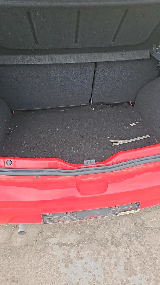  Dacia sandero 2009 — rear view