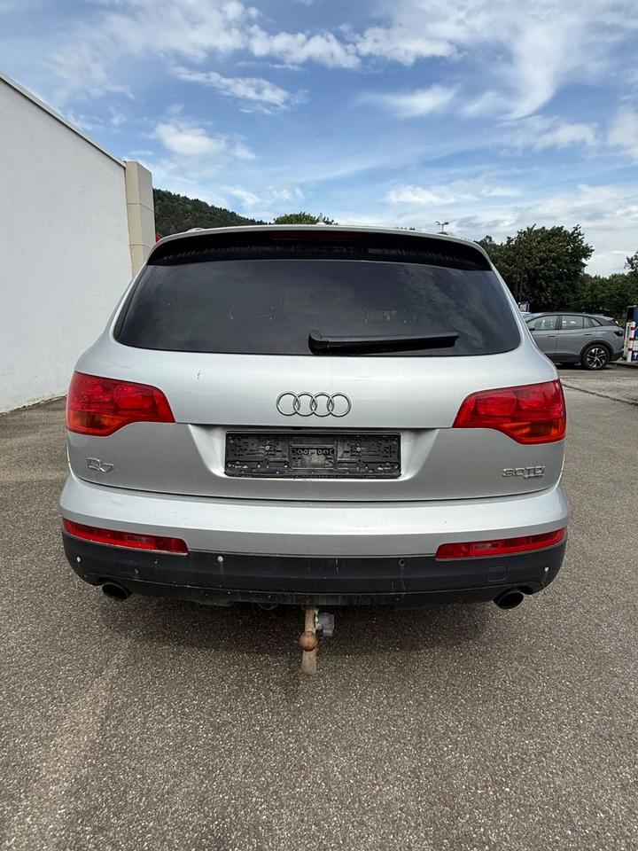 Audi Q7 2008 — photo 11