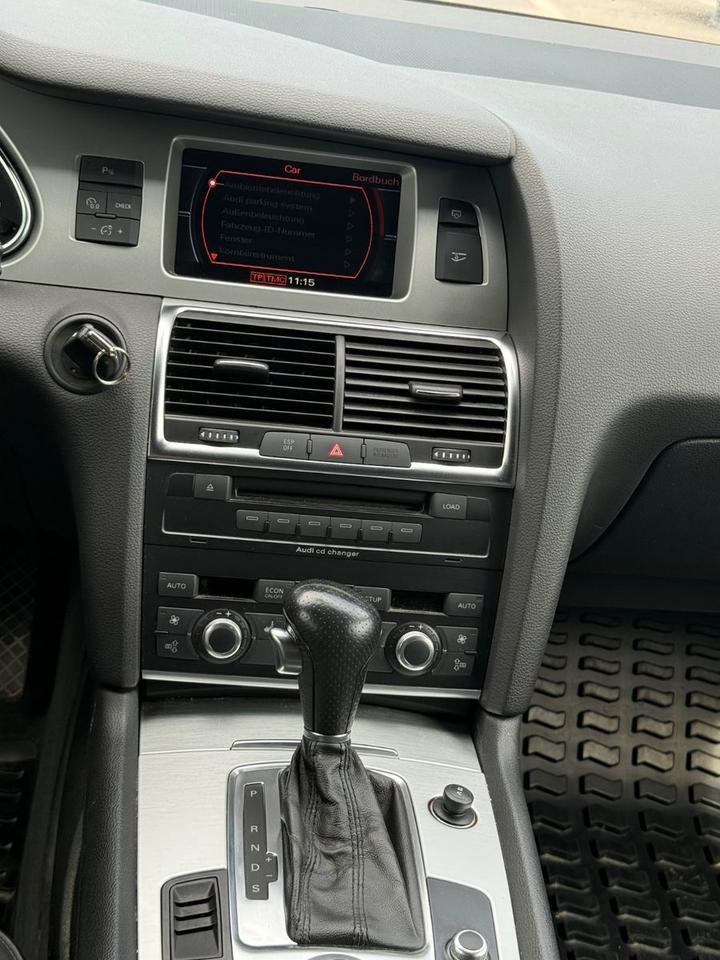 Audi Q7 2008 — photo 16
