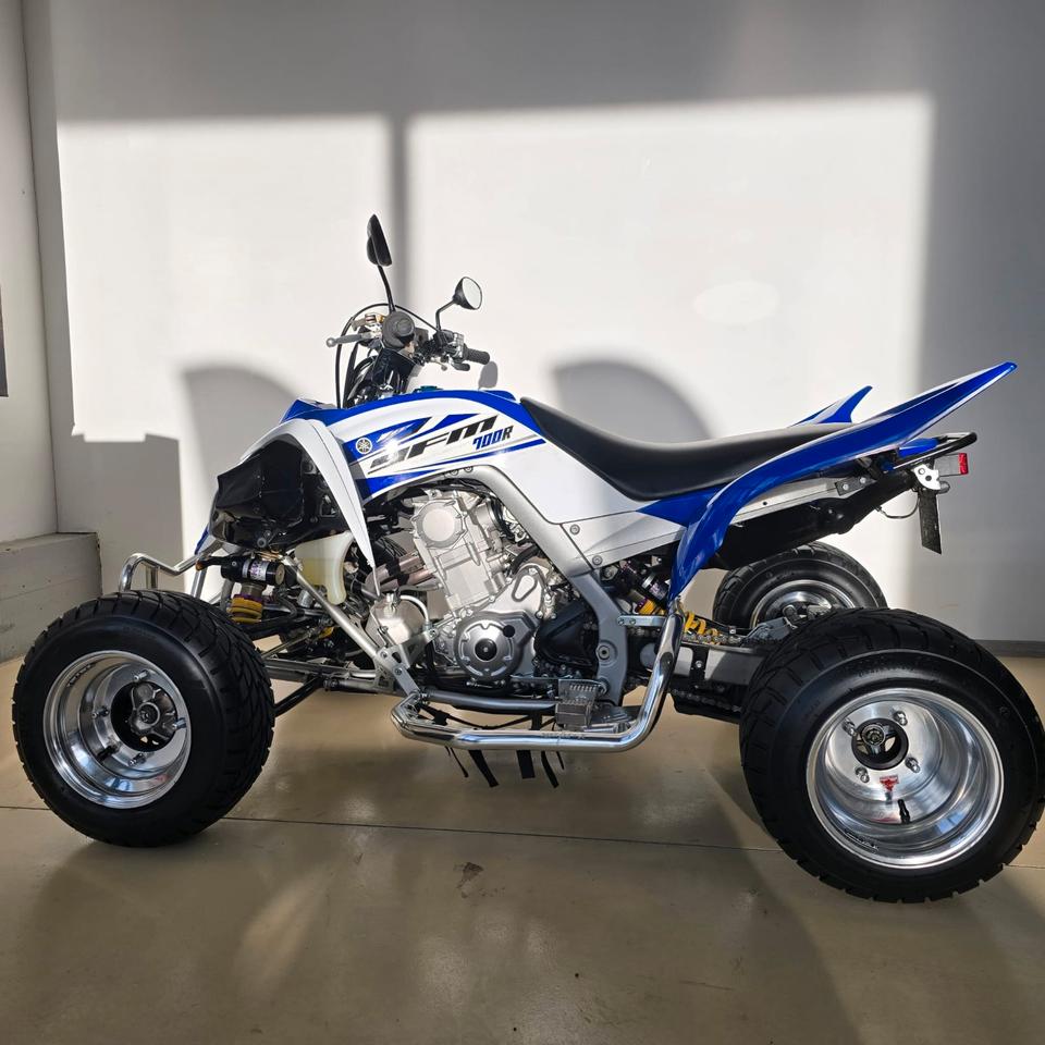 Yamaha YFM Raptor 700 Supermoto Finanzierung Orig. 2562 Km Lof. 2014 — interior