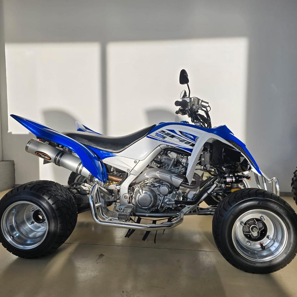 Yamaha YFM Raptor 700 Supermoto Finanzierung Orig. 2562 Km Lof. 2014 — engine 686 ccm