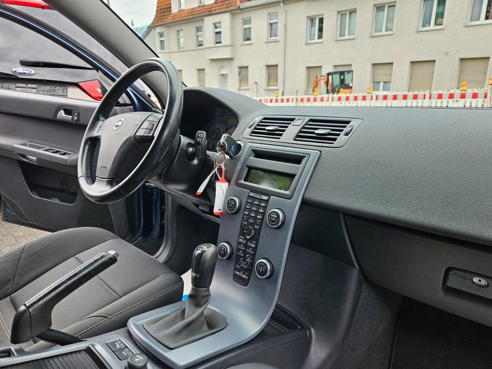 Volvo V50 2010 — photo 15