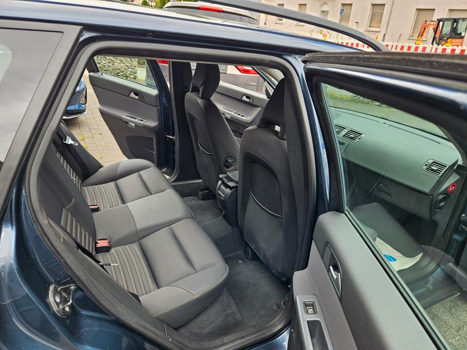 Volvo V50 2010 — photo 20