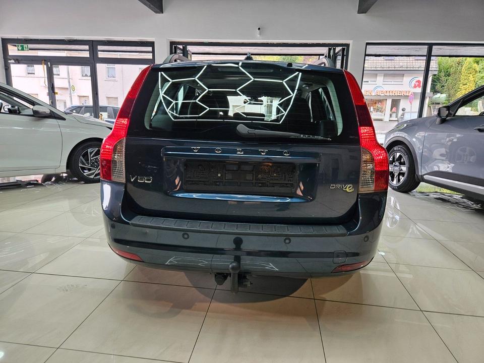 Volvo V50 2010 — photo 7