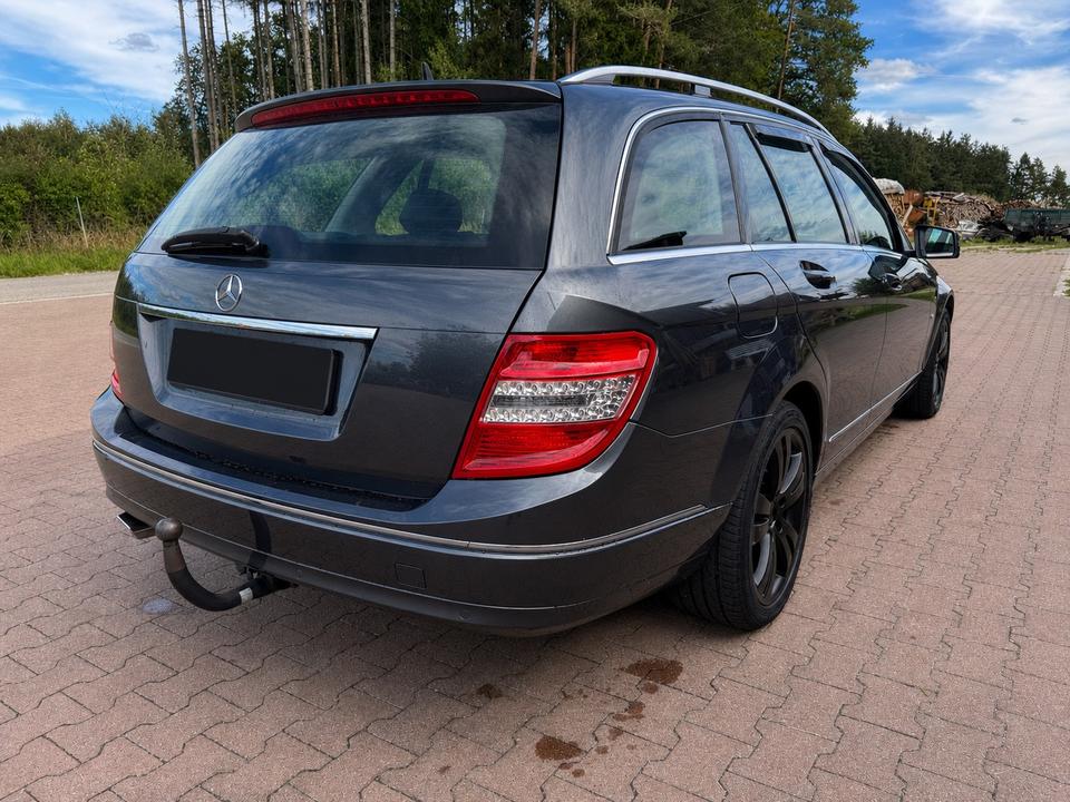 Mercedes Benz C 220 2010 — photo 6