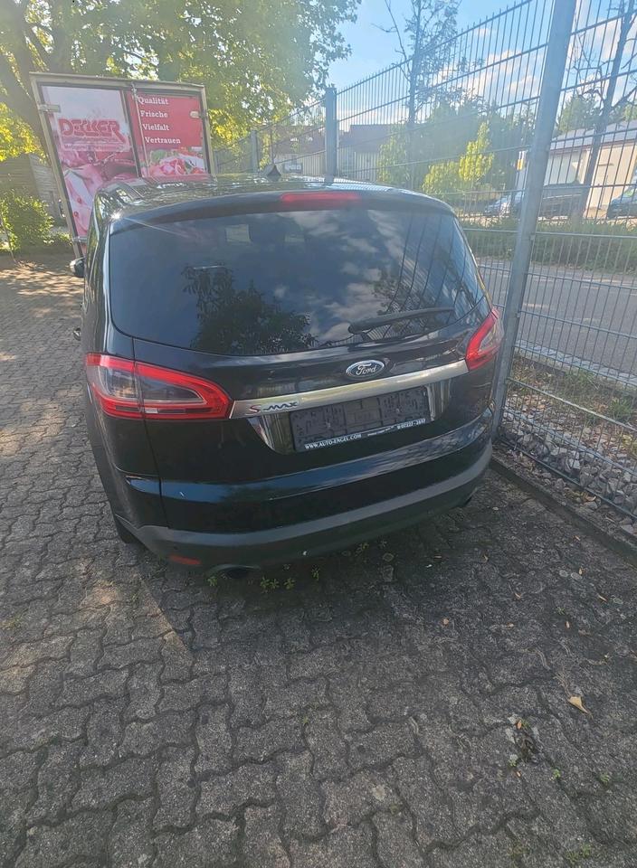 Ford S-Max 2010 — вигляд ззаду