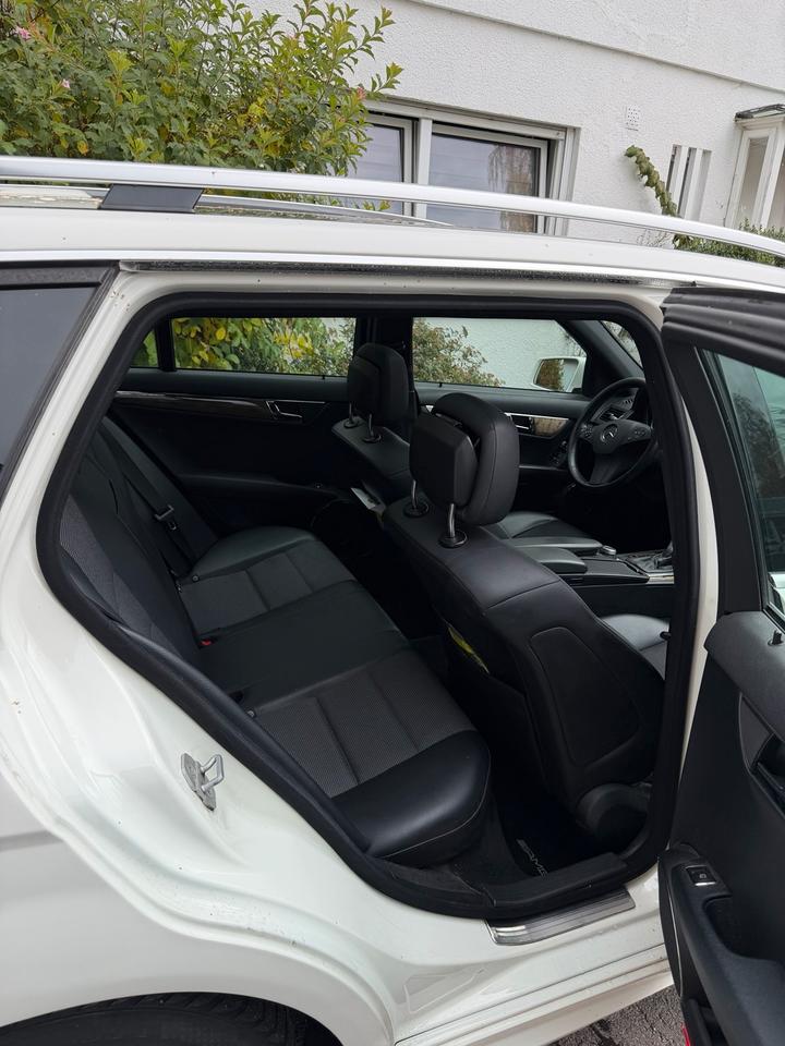 Mercedes Benz C 320 2008 — photo 11