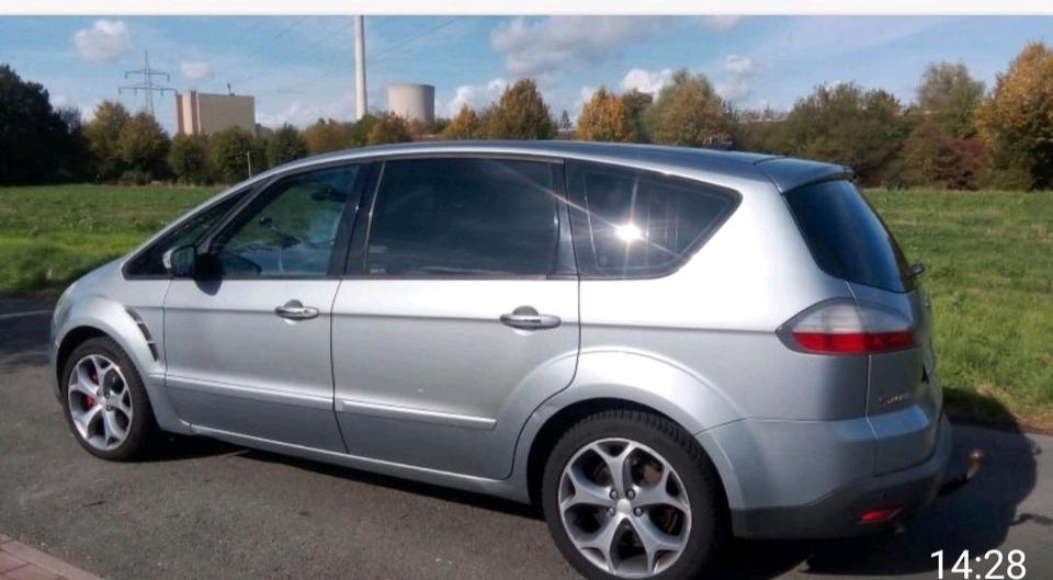 Ford S-Max 2008 — rear view