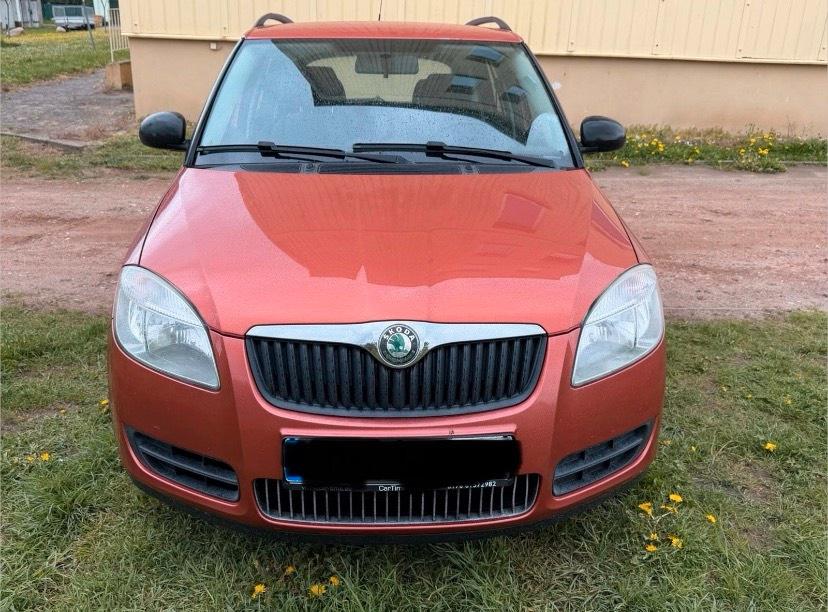 Skoda Fabia 2008 — rear view