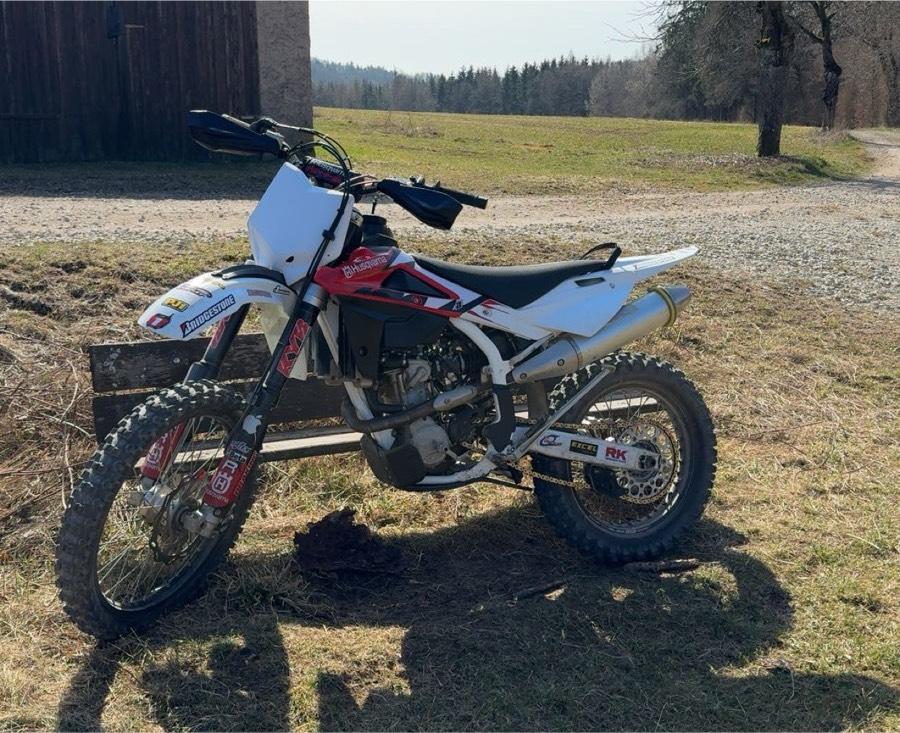 Husqvarna TE 250/310 Motocross Enduro Top Zustand 2012 — vehicle for AFU Ukraine