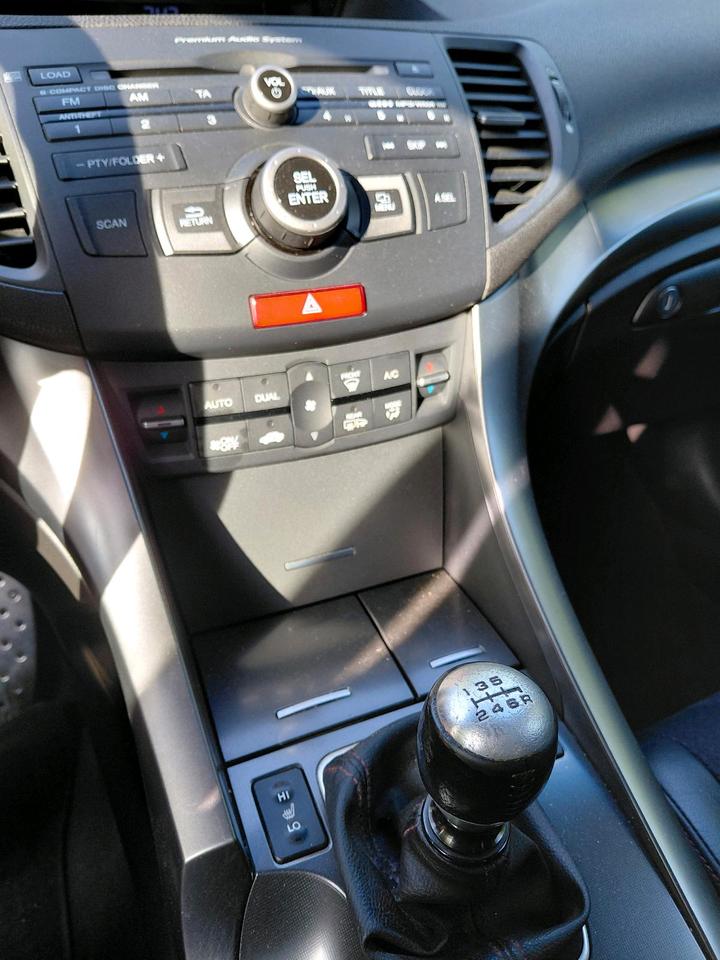 Honda Accord 2011 — photo 11