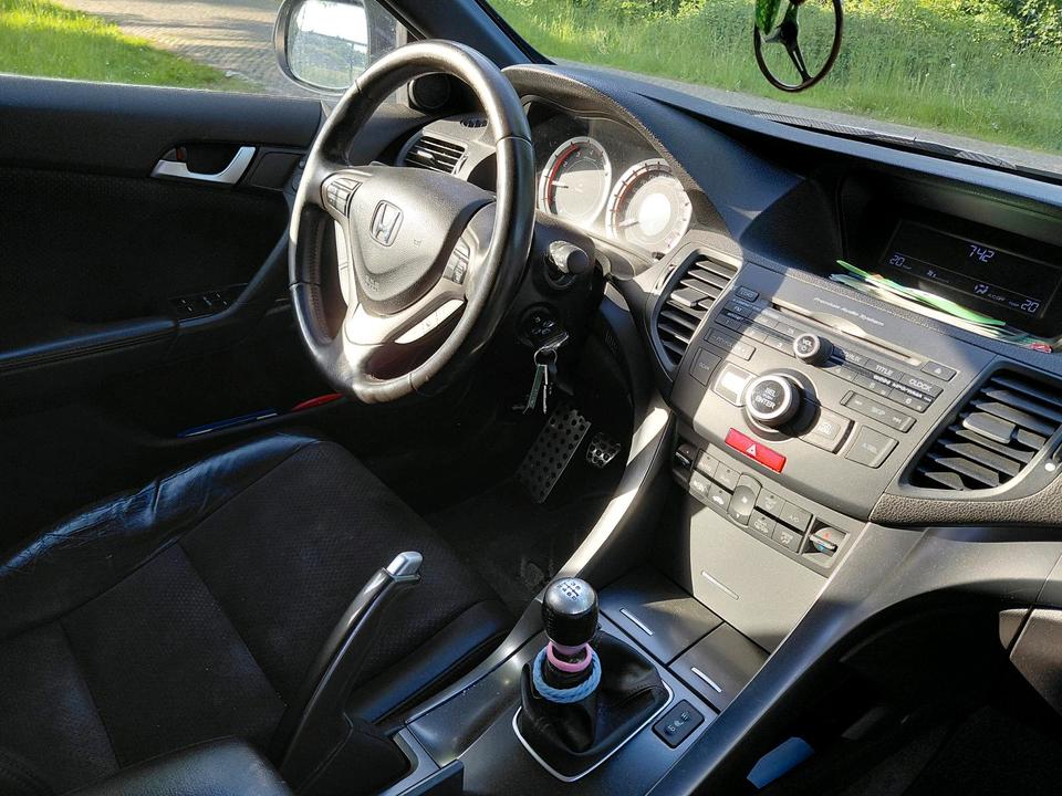 Honda Accord 2011 — photo 9