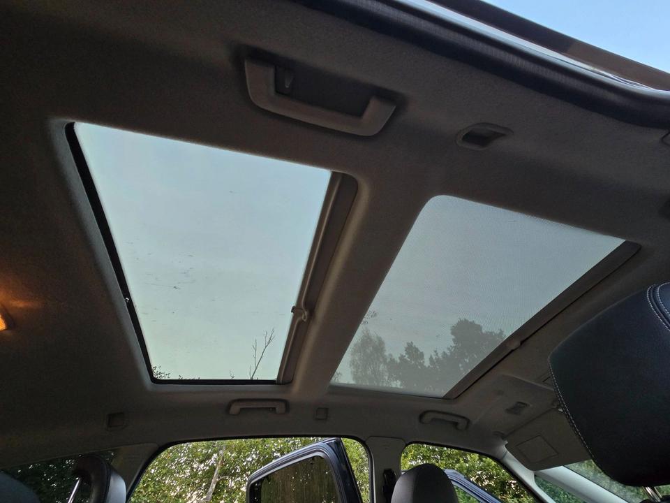 Ford S-Max 2009 — photo 15