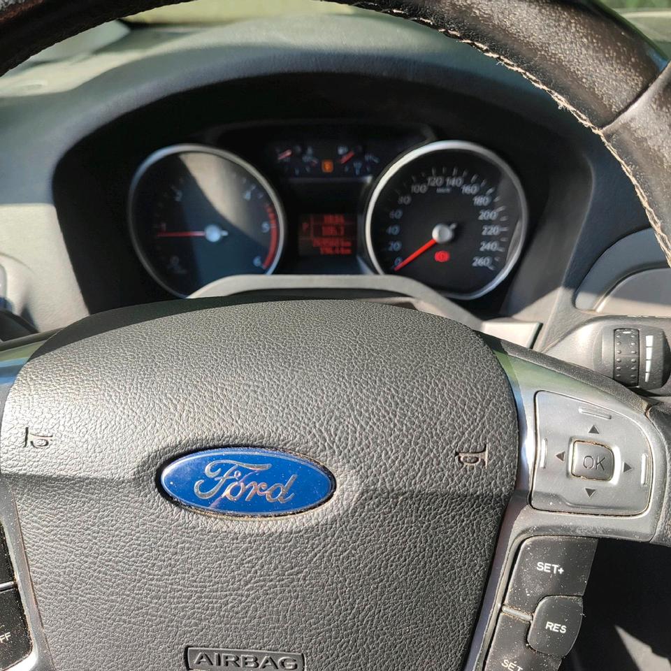 Ford C-Max 2007 — photo 16